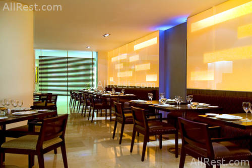 Sheraton Suites Santa Fe 11